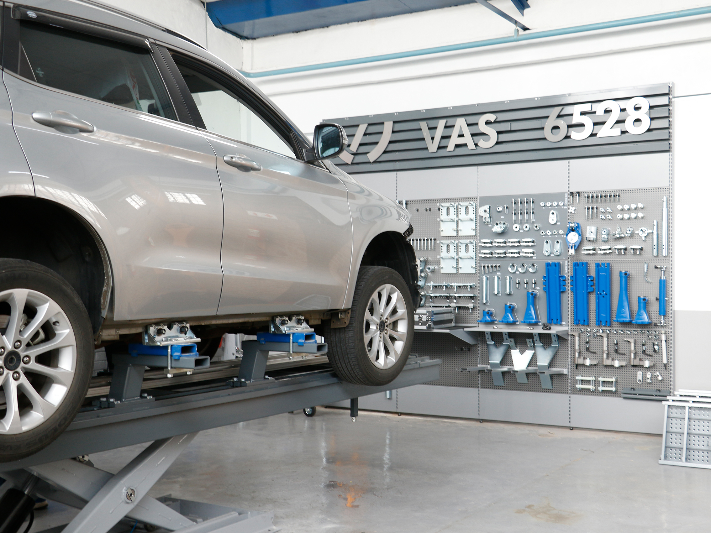 Benchrack 5.5 Chassis Straightening Frame and Lift - Image 2